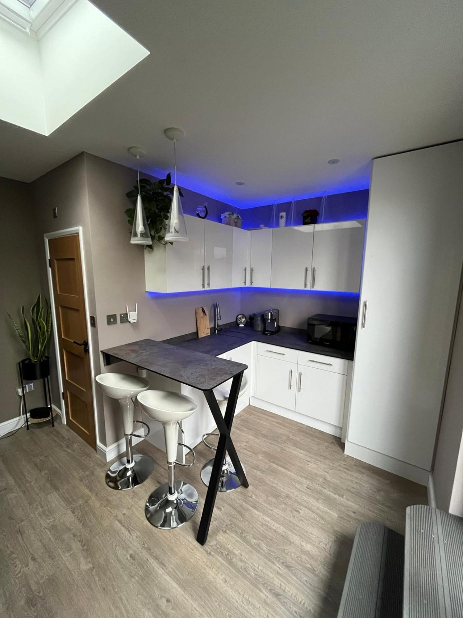 Modern Garden For Comfy Apartment *